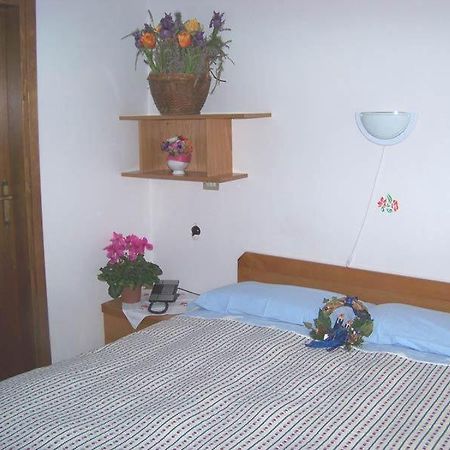 Garni Pecol Bed & Breakfast Fusine Oda fotoğraf